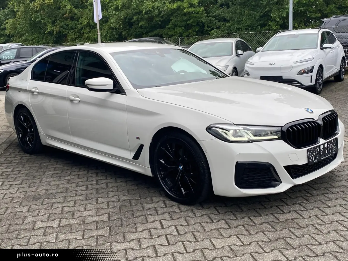 BMW 520d xD M Sport   M PAKET SCHADO LASER PROF KAM