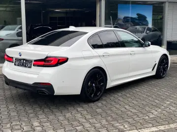 BMW 520d xD M Sport   M PAKET SCHADO LASER PROF KAM