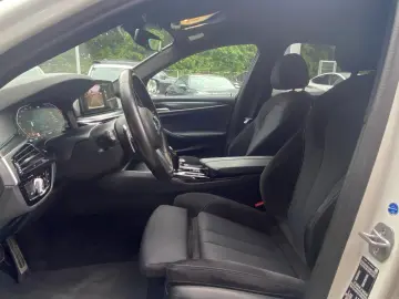 BMW 520d xD M Sport   M PAKET SCHADO LASER PROF KAM