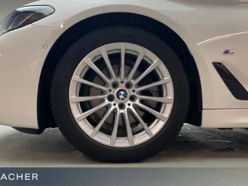 BMW 520d A xDrive Lim M-Sportpaket LCProf DAProf Key