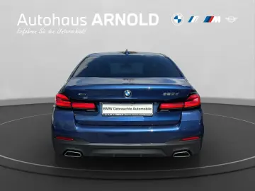BMW 520d xDrive Limousine M Sportpaket HiFi AHK LED