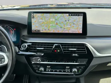 BMW 520d xDrive Limousine M Sportpaket HiFi AHK LED