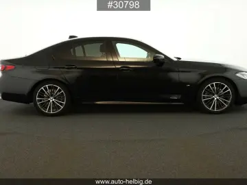 BMW 520 d M Sport #AHK#Laser#Leder#Pano#HuD#19Zoll#