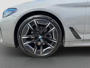 BMW 520d xDrive M Sport DrAssProf H&K HUD Glasdach