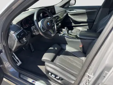 BMW 520d xDrive M Sport DrAssProf H&K HUD Glasdach