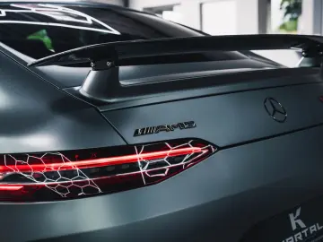 MERCEDES-BENZ AMG GT 4-trg. 63 S E Performance MAGNO CARBON