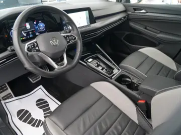 VW Golf VIII GTD PANO LEDER H&K HEADUP MATRIX