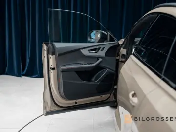 AUDI SQ8 TFSI quattro B&O AirSusp Massage Pano 360