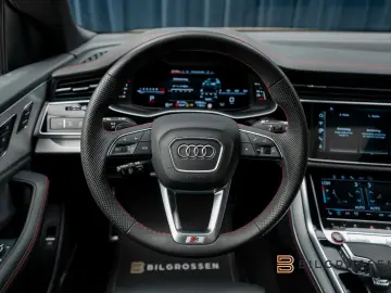 AUDI SQ8 TFSI quattro B&O AirSusp Massage Pano 360