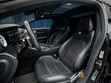 MERCEDES-BENZ AMG GT 43 4Matic  Nighr Pano Burmester Head-up