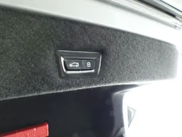 BMW 750 7 Serie 750e xDrive   LED   Leder   HUD   Ac