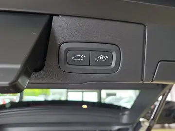 VOLVO XC60 T6 Plus Dark Recharge AWD ACC FourC Nappa
