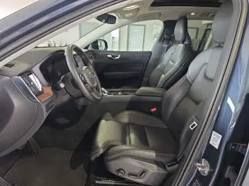 VOLVO XC60 T6 Plus Dark Recharge AWD ACC FourC Nappa