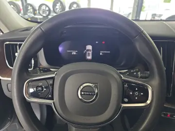 VOLVO XC60 T6 Plus Dark Recharge AWD ACC FourC Nappa