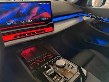 BMW 550e Tour. xDrive M Sport Pro Sitzbelüftung Pano