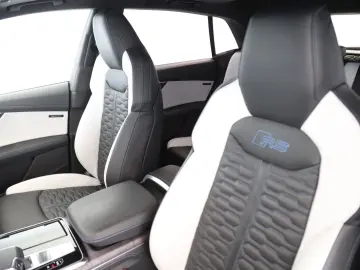 AUDI RSQ8 4.0 TFSI quattro  Individual  UPE 200.747€
