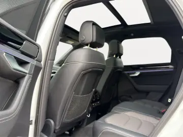 VW Touareg 3.0 TDI 210 kW 4Motion R-Line 23  Pano