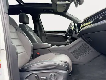 VW Touareg 3.0 TDI 210 kW 4Motion R-Line 23  Pano