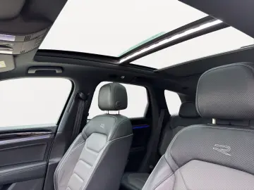 VW Touareg 3.0 TDI 210 kW 4Motion R-Line 23  Pano