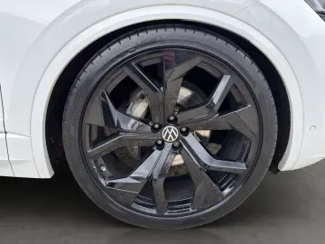 VW Touareg 3.0 TDI 210 kW 4Motion R-Line 23  Pano
