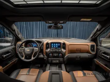 CHEVROLET Silverado High Country 6.2 V8 4WD Pano Bose Tow