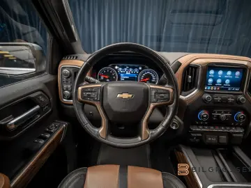 CHEVROLET Silverado High Country 6.2 V8 4WD Pano Bose Tow
