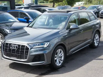 AUDI Q7 55 TFSIe 4x4 S line AHK AIR PANO LASER LEDER