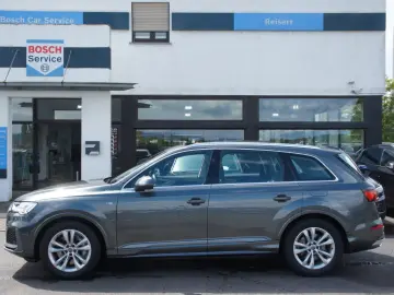 AUDI Q7 55 TFSIe 4x4 S line AHK AIR PANO LASER LEDER