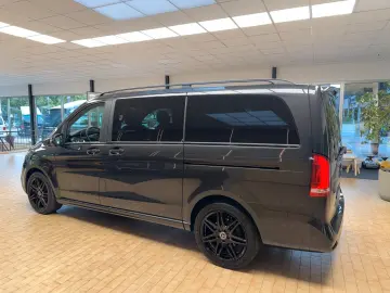 MERCEDES-BENZ V300 Avantgarde Edition Lang 4Matic AM…