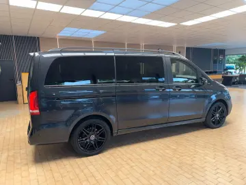 MERCEDES-BENZ V300 Avantgarde Edition Lang 4Matic AM…