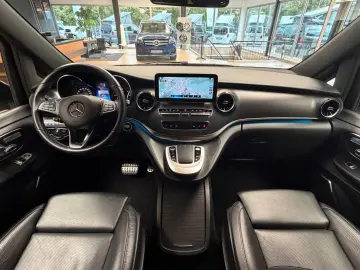 MERCEDES-BENZ V300 Avantgarde Edition Lang 4Matic AM…