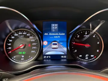 MERCEDES-BENZ V300 Avantgarde Edition Lang 4Matic AM…