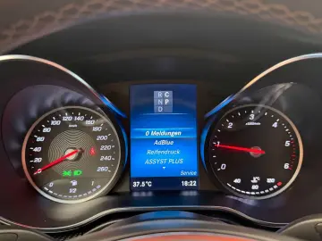 MERCEDES-BENZ V300 Avantgarde Edition Lang 4Matic AM…