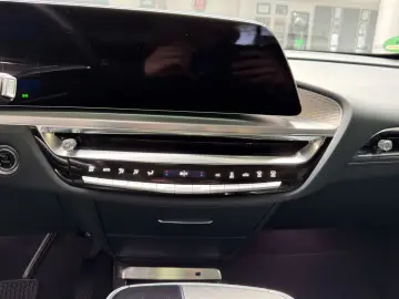 CADILLAC Lyriq Sport AWD 21 Leder AKG-Sound Pano VOLL