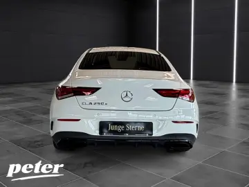 MERCEDES-BENZ CLA 250 e Coupé AMG Edition Night LED …