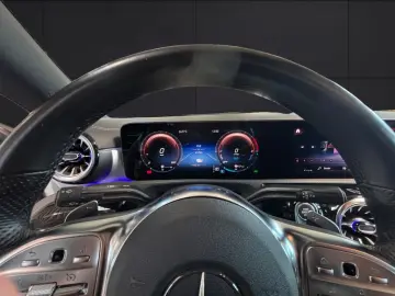 MERCEDES-BENZ CLA 250 e Coupé AMG Edition Night LED …