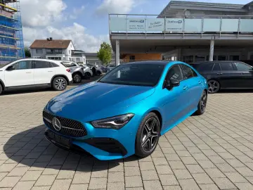 MERCEDES-BENZ CLA 200 d AMG MBUX Pano Night Rcam Ambi