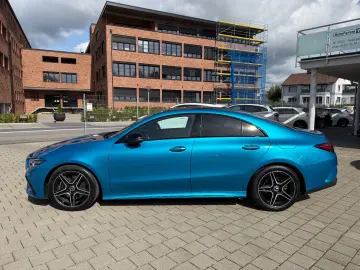 MERCEDES-BENZ CLA 200 d AMG MBUX Pano Night Rcam Ambi