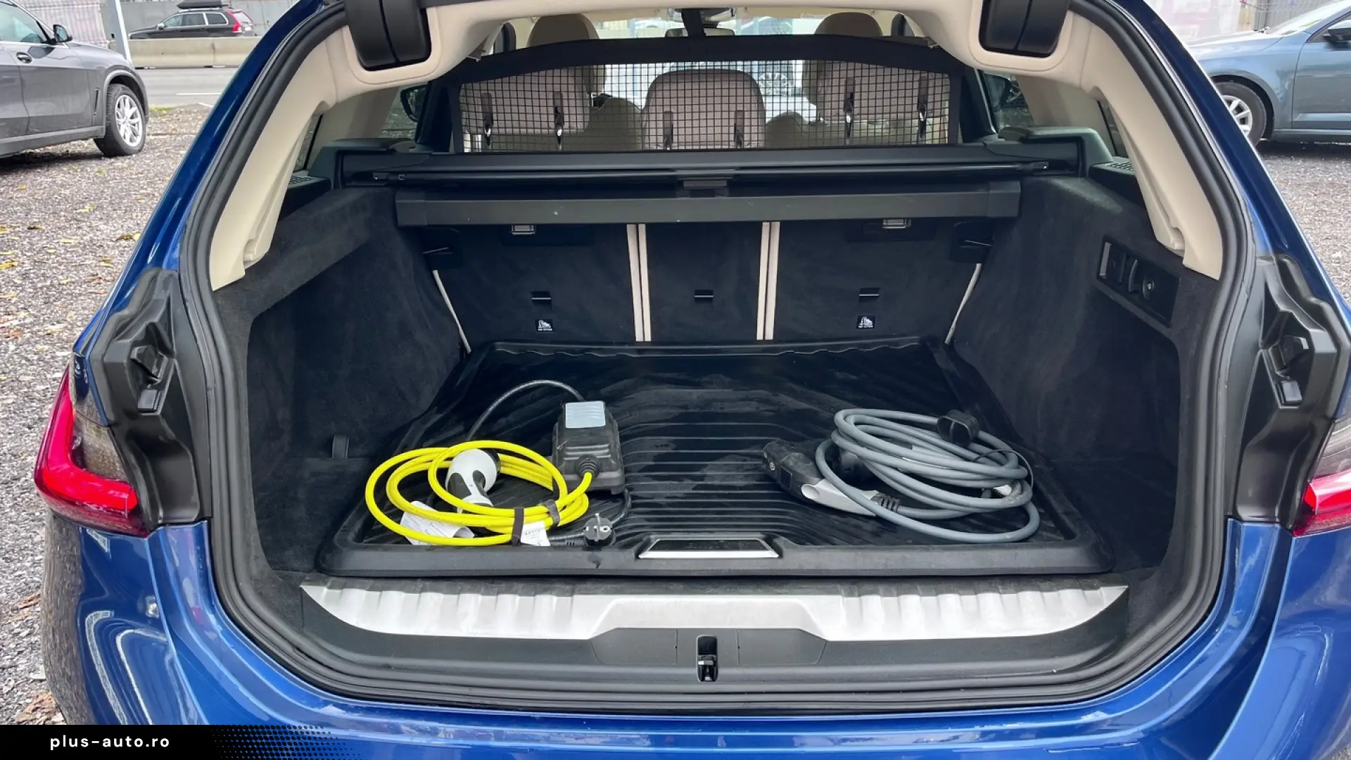 BMW Seria 3 330e Aut. Luxury Line PLugin Hybrid