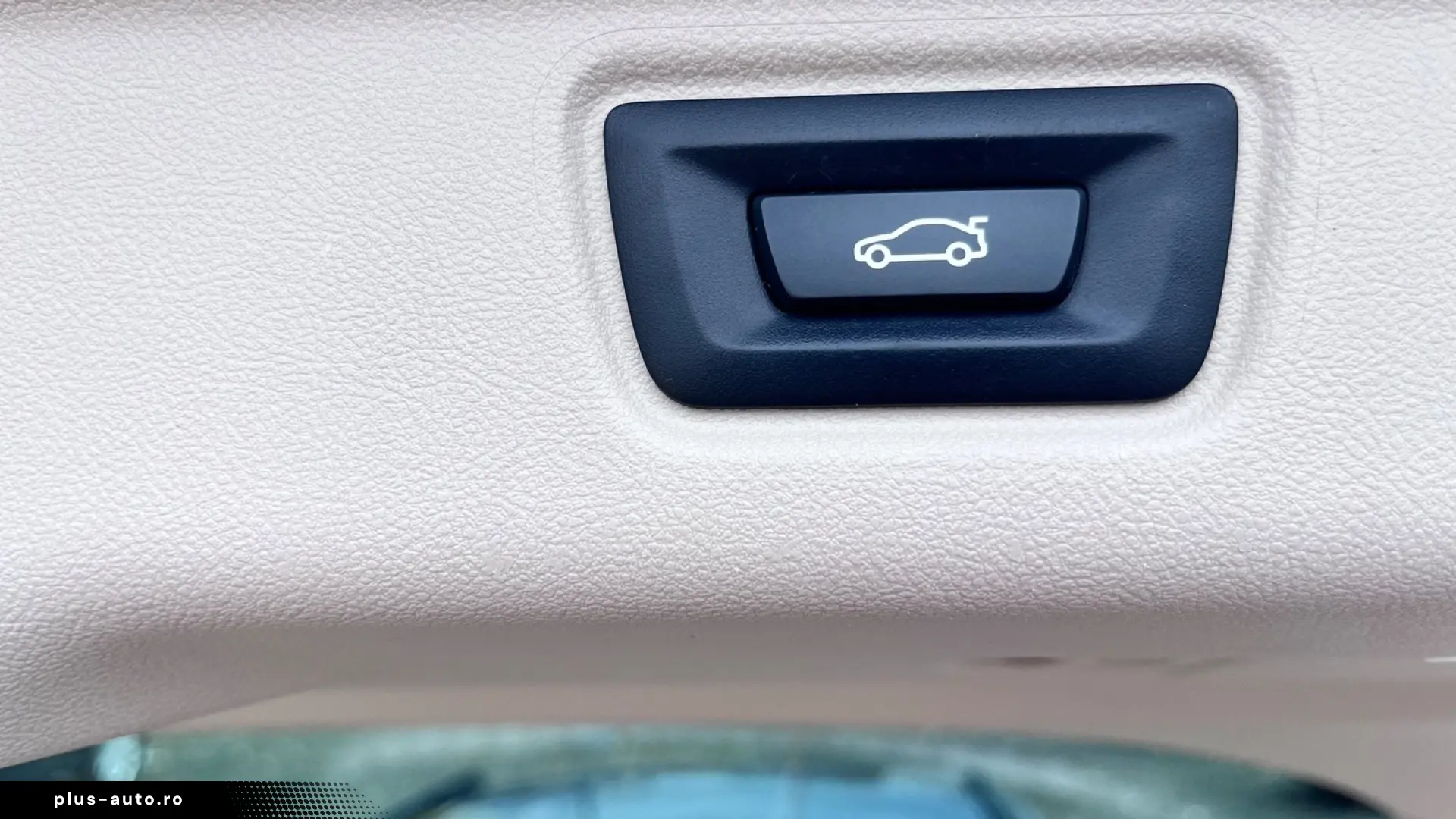 BMW Seria 3 330e Aut. Luxury Line PLugin Hybrid