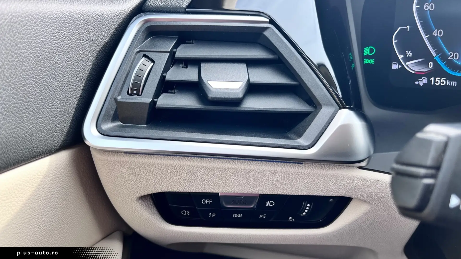 BMW Seria 3 330e Aut. Luxury Line PLugin Hybrid