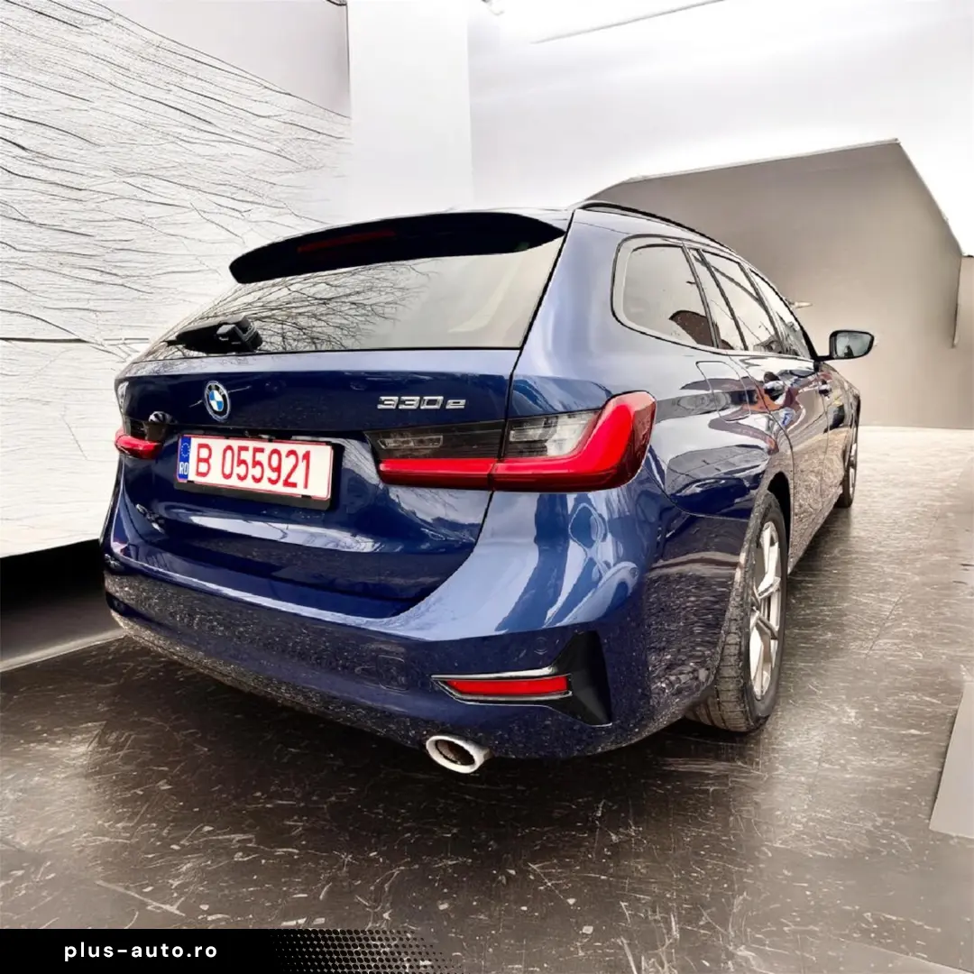 BMW Seria 3 330e Aut. Luxury Line PLugin Hybrid