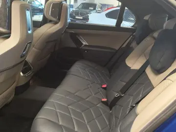 BMW 740d xDr M Sport PRO SHZ ExLou INT 4xMASS ROLLO