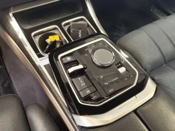 BMW 740d xDr M Sport PRO SHZ ExLou INT 4xMASS ROLLO