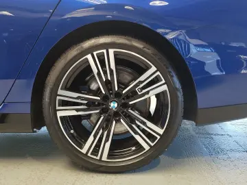 BMW 740d xDr M Sport PRO SHZ ExLou INT 4xMASS ROLLO