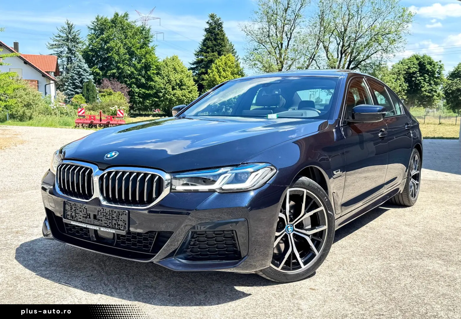 BMW 530e xDrive M Sportpaket Glasdach AHK HeadUp 19