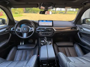 BMW 530e xDrive M Sportpaket Glasdach AHK HeadUp 19