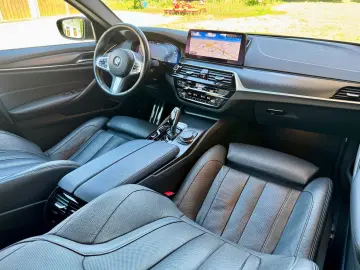 BMW 530e xDrive M Sportpaket Glasdach AHK HeadUp 19