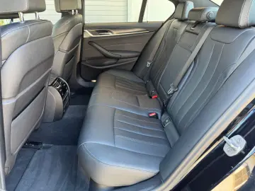 BMW 530e xDrive M Sportpaket Glasdach AHK HeadUp 19