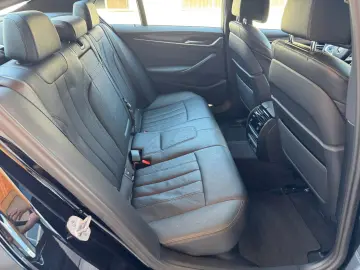 BMW 530e xDrive M Sportpaket Glasdach AHK HeadUp 19